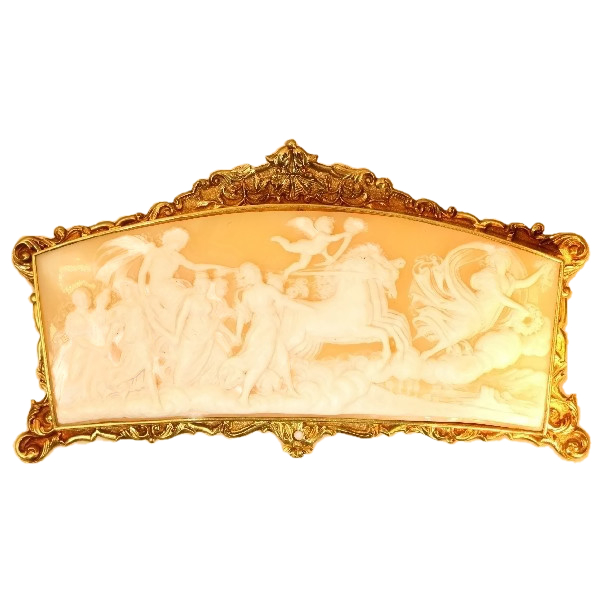 Superb Baroque style French cameo with gold mounting. A true collectors item! (image 2 of 16)